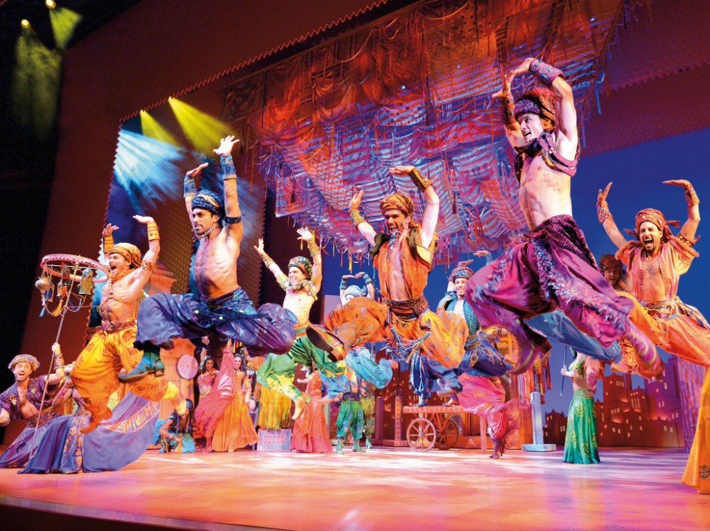 Die 38 Darsteller des Ensembles Aladdin wurden in mehreren Castings aus über 1.500 Bewerbern ausgewählt. Alle Fotos: Stage Entertainment